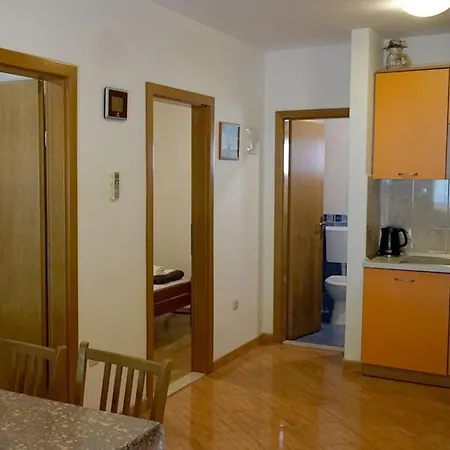 House Uljana - Two Bedroom With Terrace 1